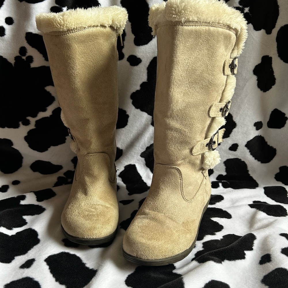 Tan winter boots